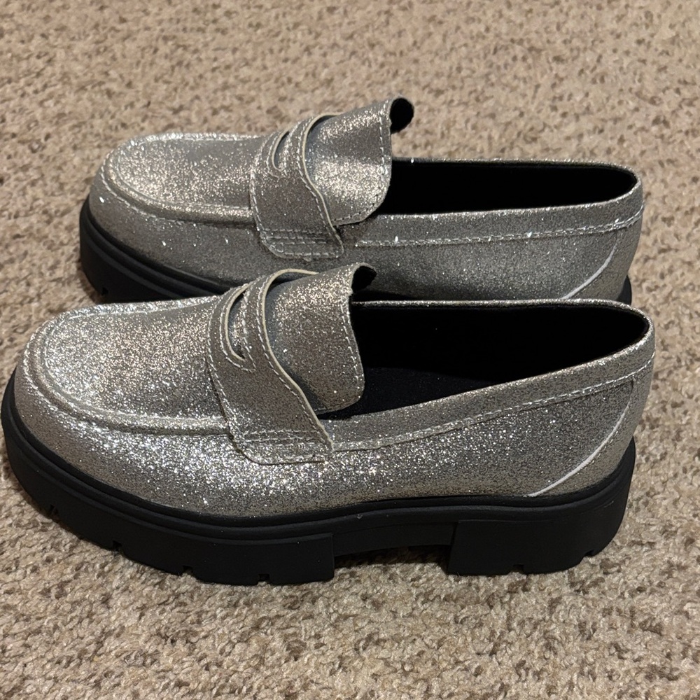 H&M Kids Silver Glitter Dress Shoes - Picture 2 of 4